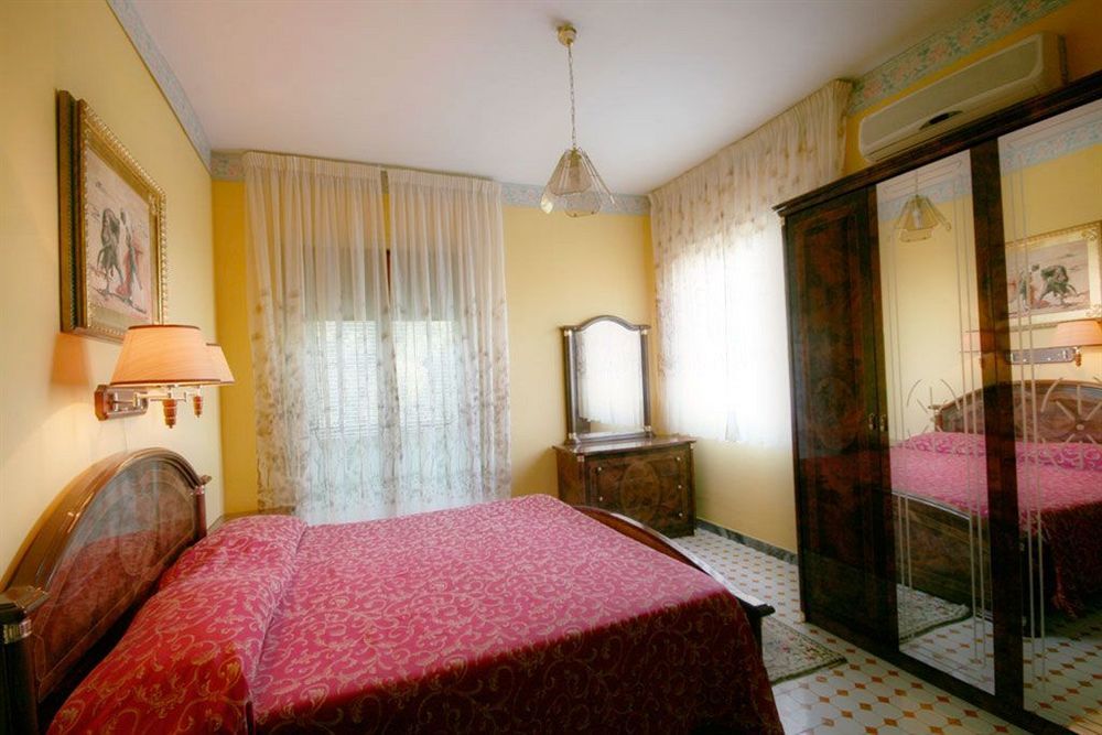 Hotel Cavour Sorrento Dış mekan fotoğraf