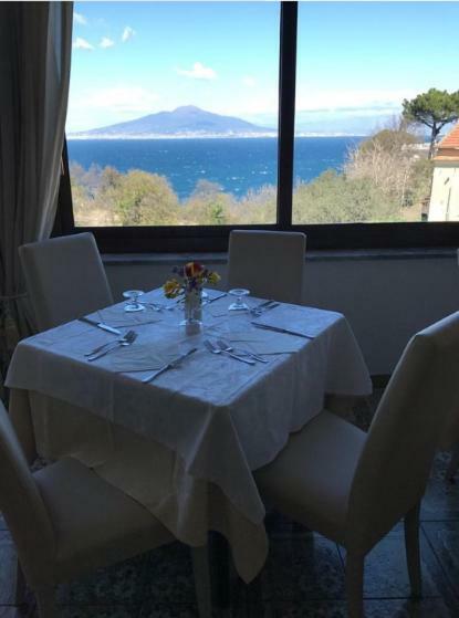 Hotel Cavour Sorrento Dış mekan fotoğraf